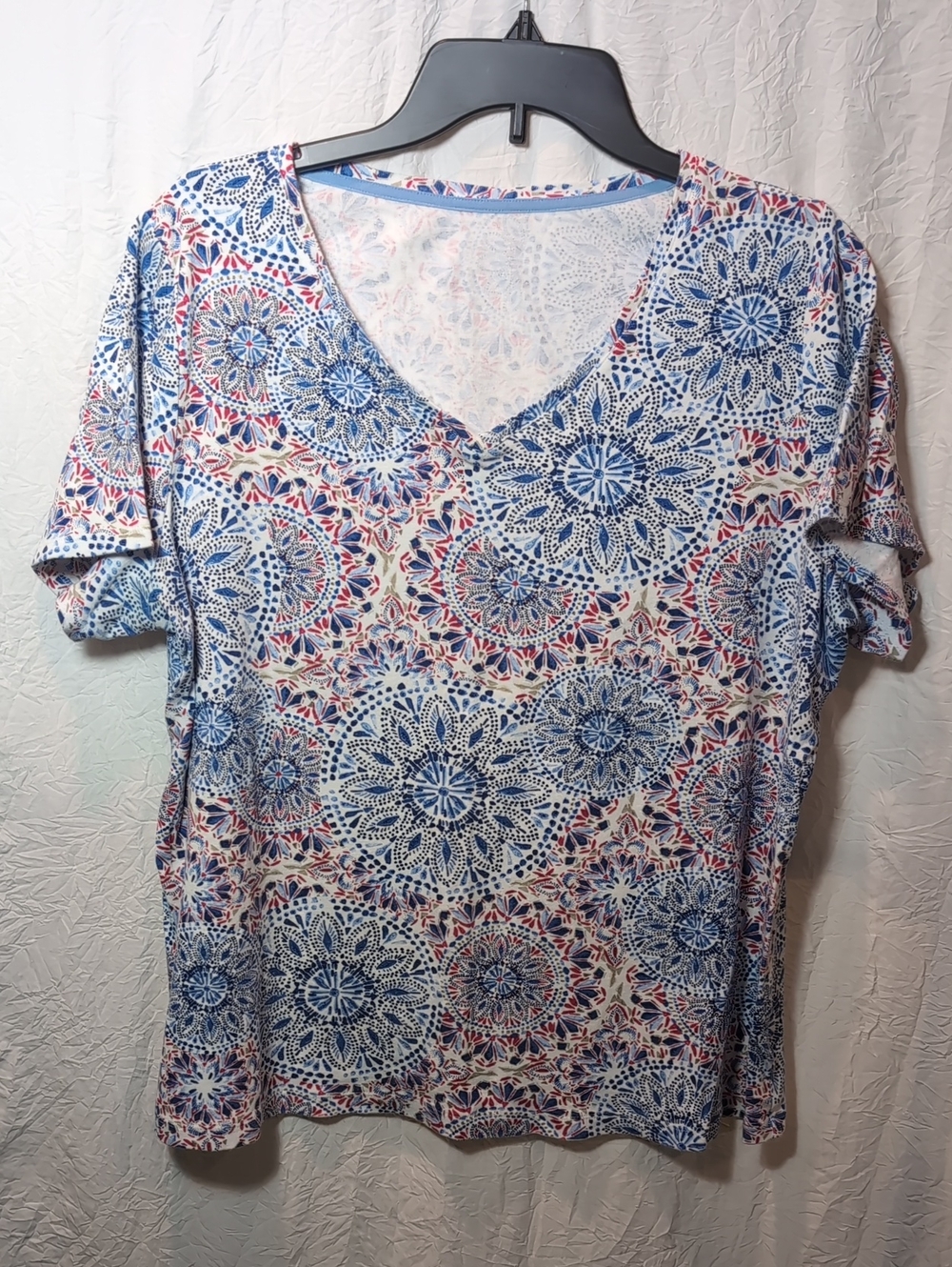 Sonoma Blue, White & Red Mandala V-Neck Short Sleeve Top